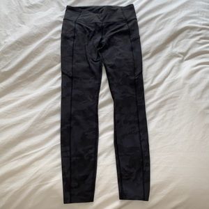 NWOT Lululemon camo athletic leggings